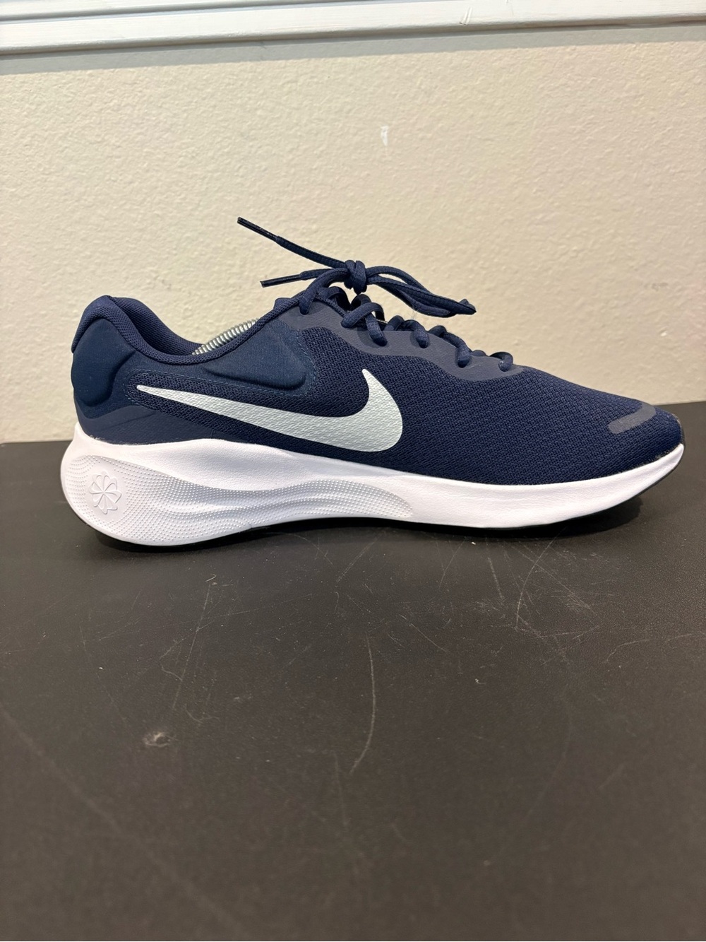 Nike Revolution 7 Midnight Navy Men’s Size 11.5 Running Shoes FB2207-400 - Picture 3 of 9